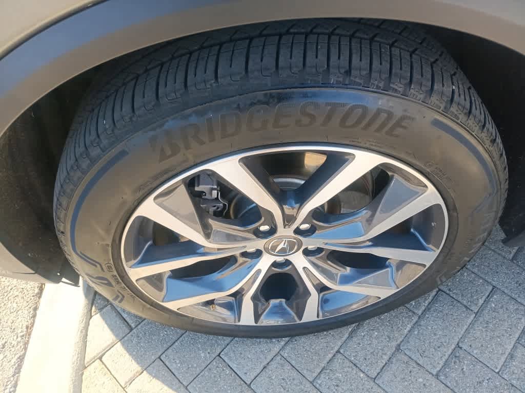 Used 2023 Acura MDX SH-AWD w/ Technology Package image 9