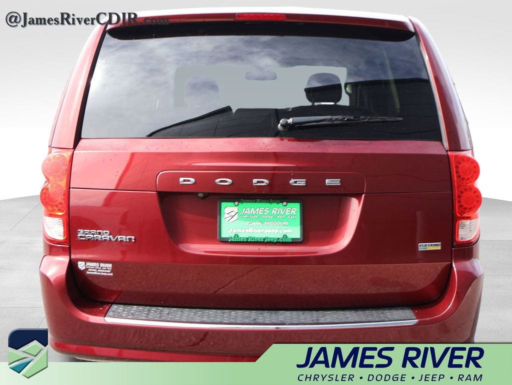 Used 2018 Dodge Grand Caravan SE FWD image 4