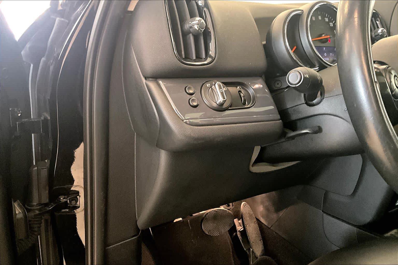 Used 2018 MINI Cooper Countryman FWD image 30