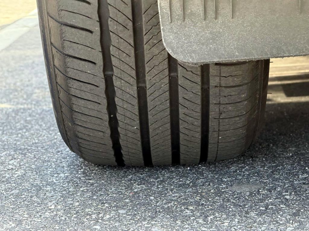 Certified 2024 Genesis GV70 2.5T w/ Select Package image 36