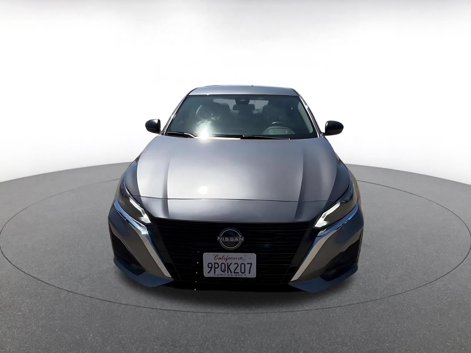 Used 2025 Nissan Altima 2.5 SV FWD image 4