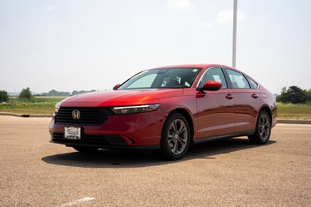 Used 2024 Honda Accord EX image 3