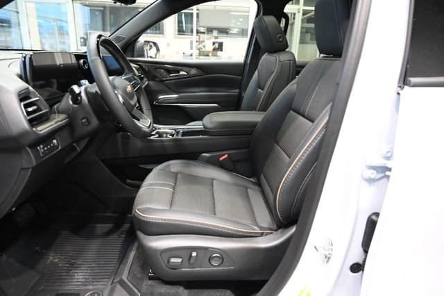 New 2026 Chevrolet Traverse High Country w/ LPO, Floor Liner Package image 9