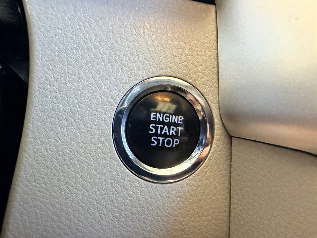 Used 2015 Toyota Highlander XLE image 16