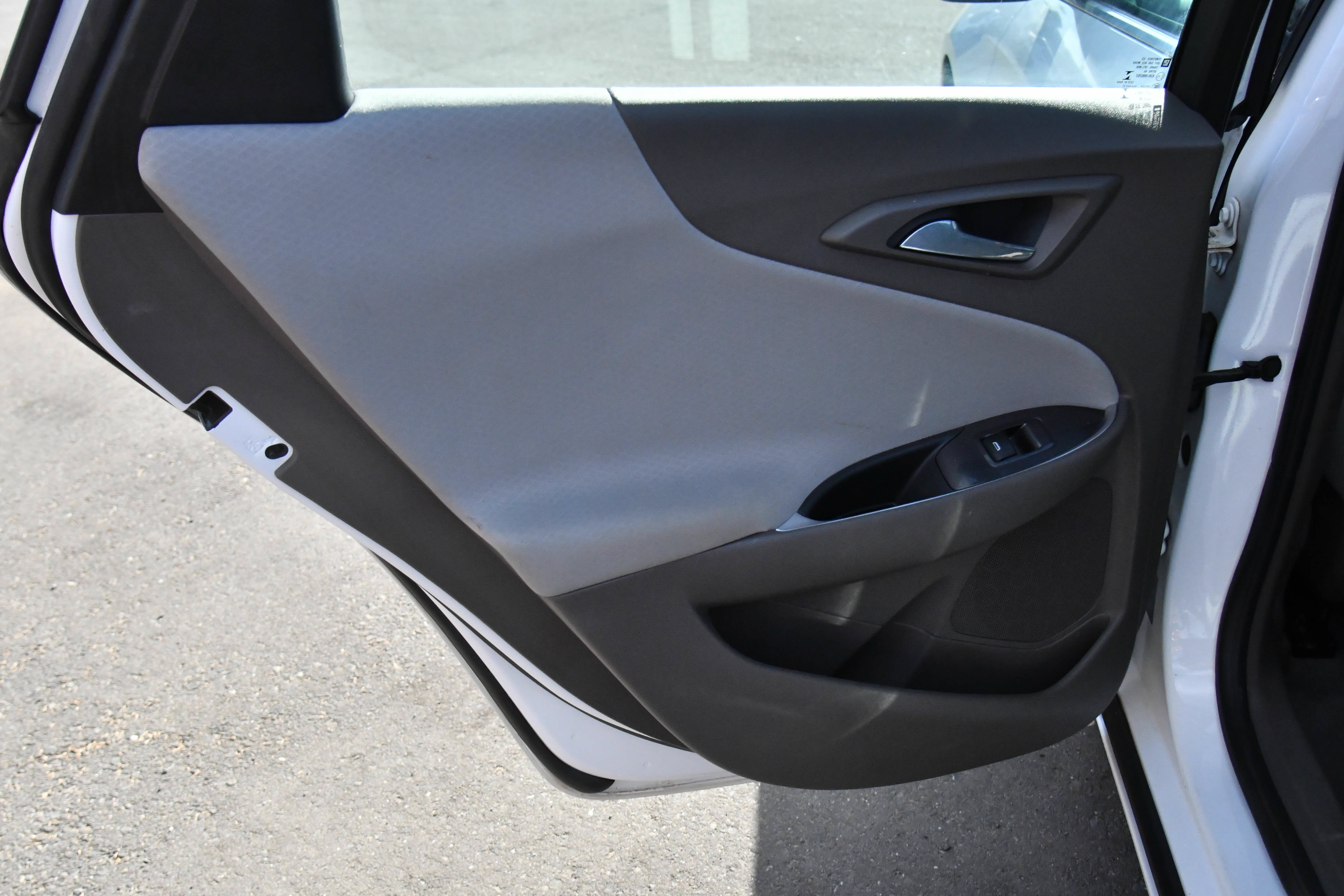 Used 2022 Chevrolet Malibu LT FWD image 32