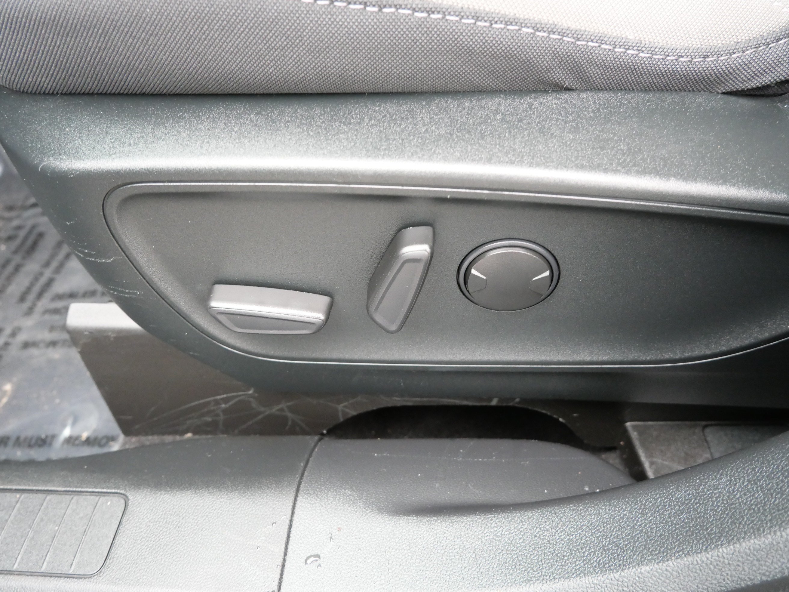 Certified 2022 Ford Escape SE AWD/4WD image 19
