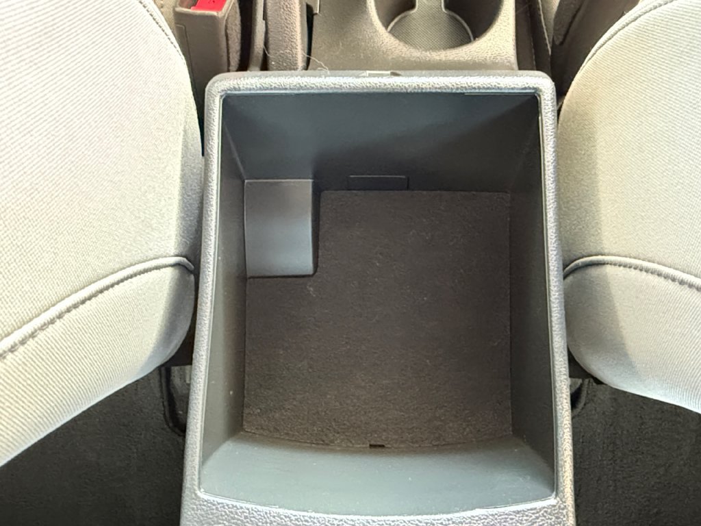 Used 2020 Hyundai Elantra SE FWD image 36