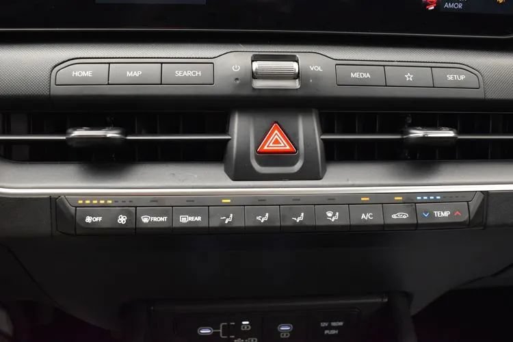 Used 2025 Kia K4 FWD image 32
