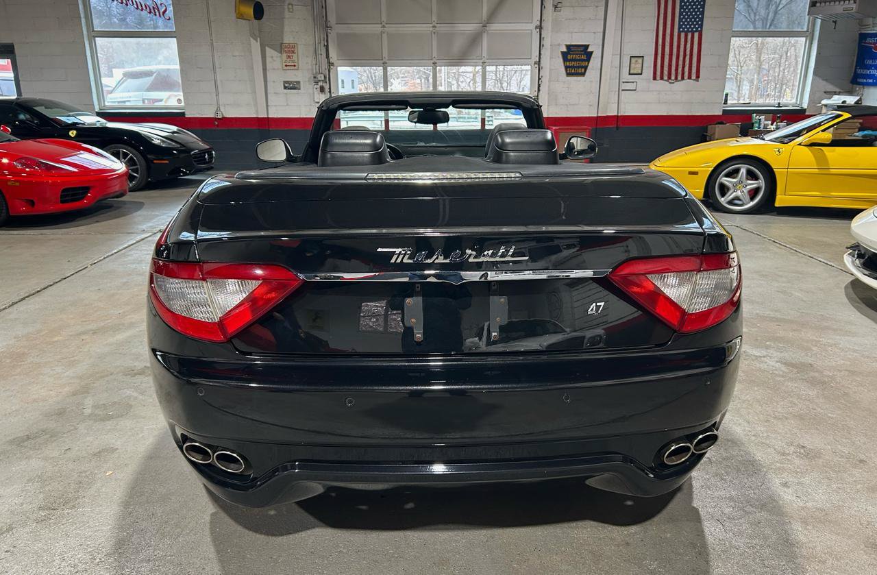 Used 2011 Maserati GranTurismo Convertible RWD image 7
