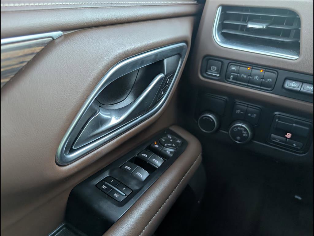 Used 2021 Chevrolet Tahoe High Country w/ Premium Package image 21