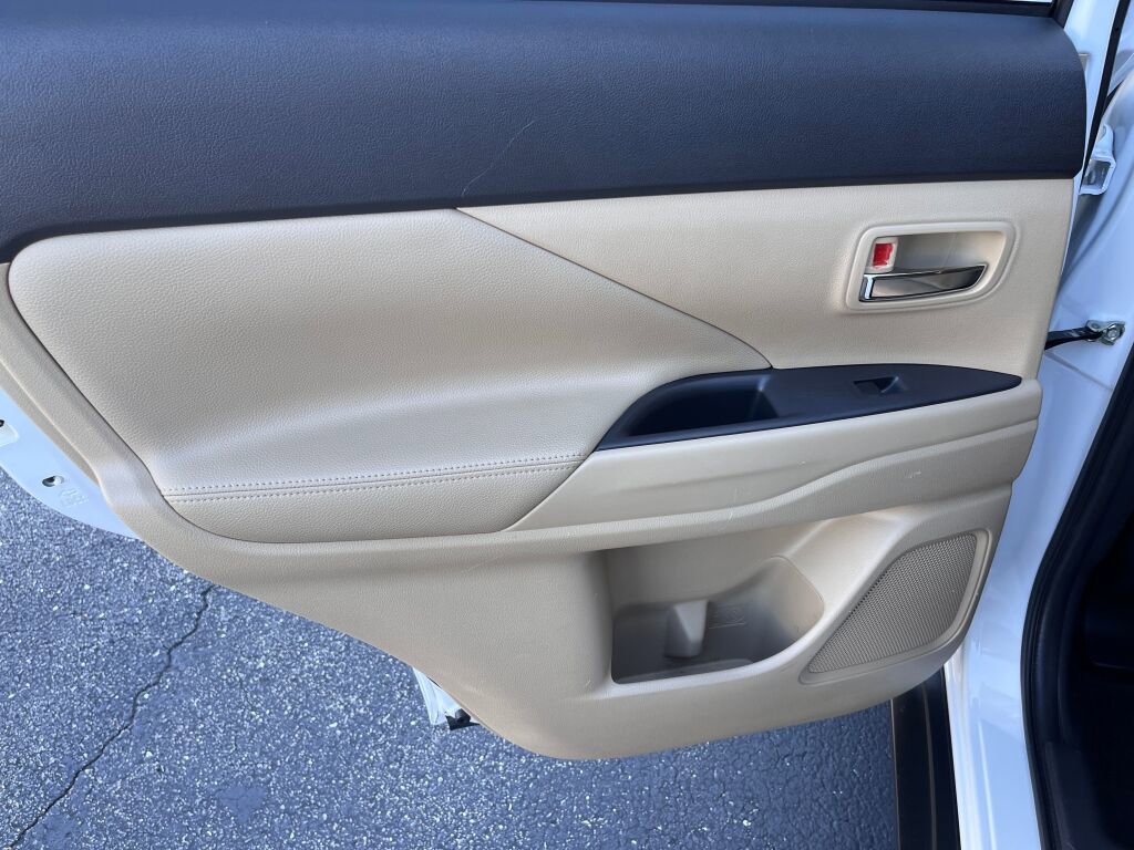 Used 2015 Mitsubishi Outlander GT image 22