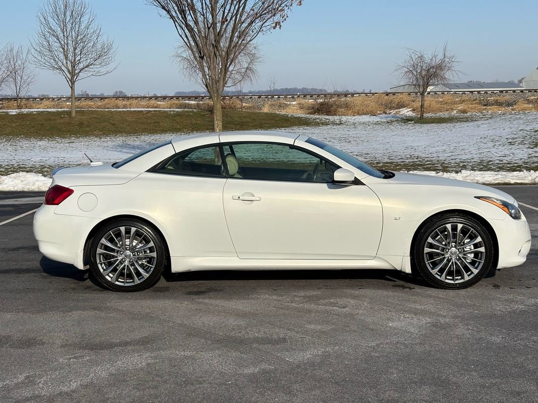 Used 2014 INFINITI Q60 Convertible w/ Premium Package image 8