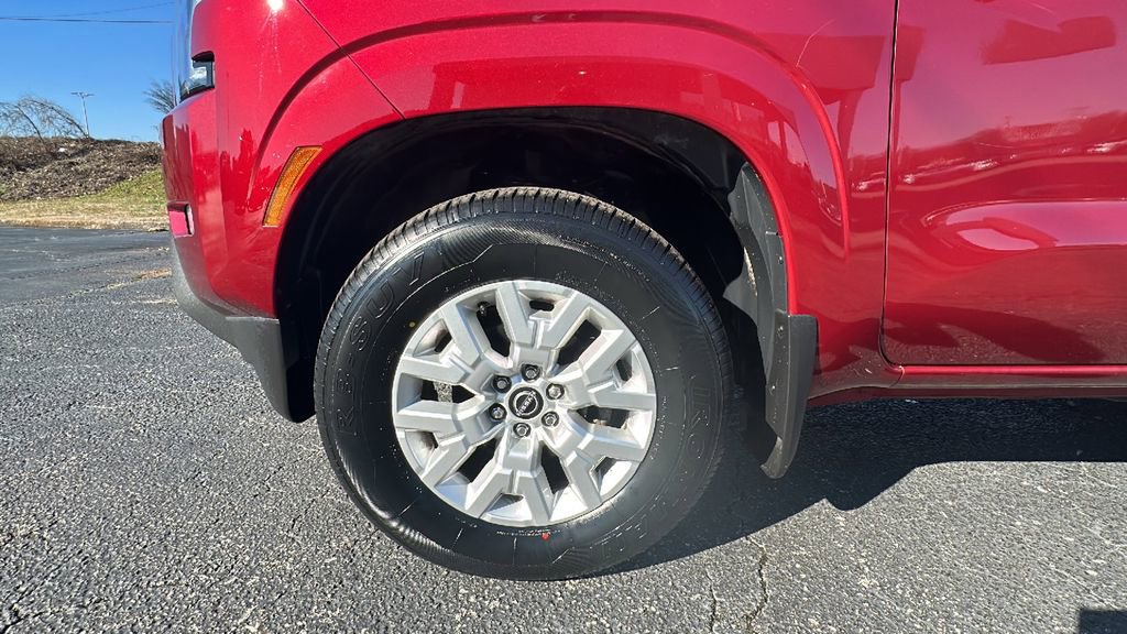 Used 2022 Nissan Frontier SV image 9