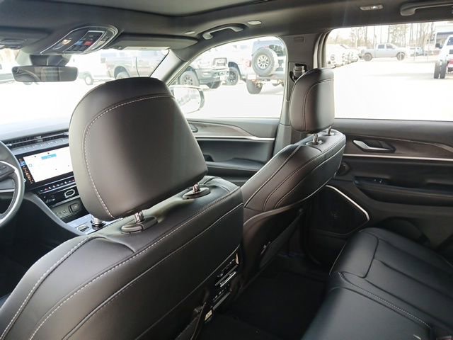 New 2026 Jeep Grand Cherokee Limited w/ Limited Altitude Package image 15