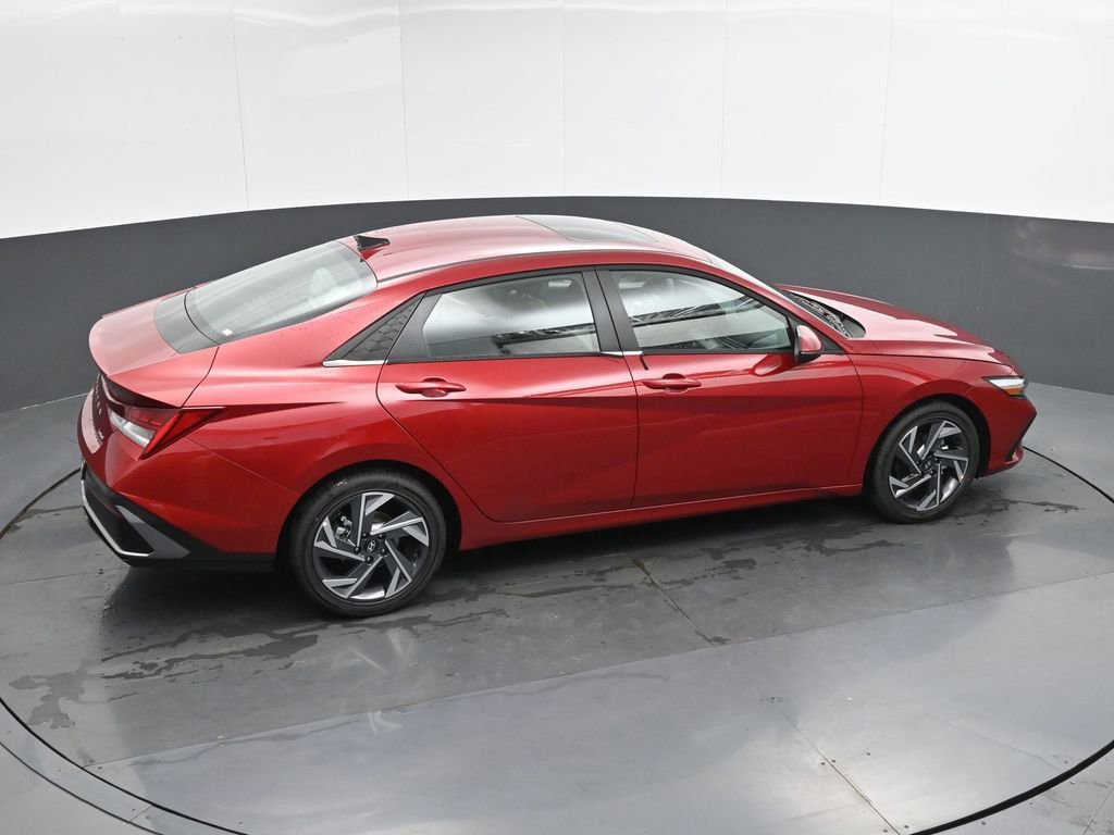 New 2025 Hyundai Elantra Limited image 38