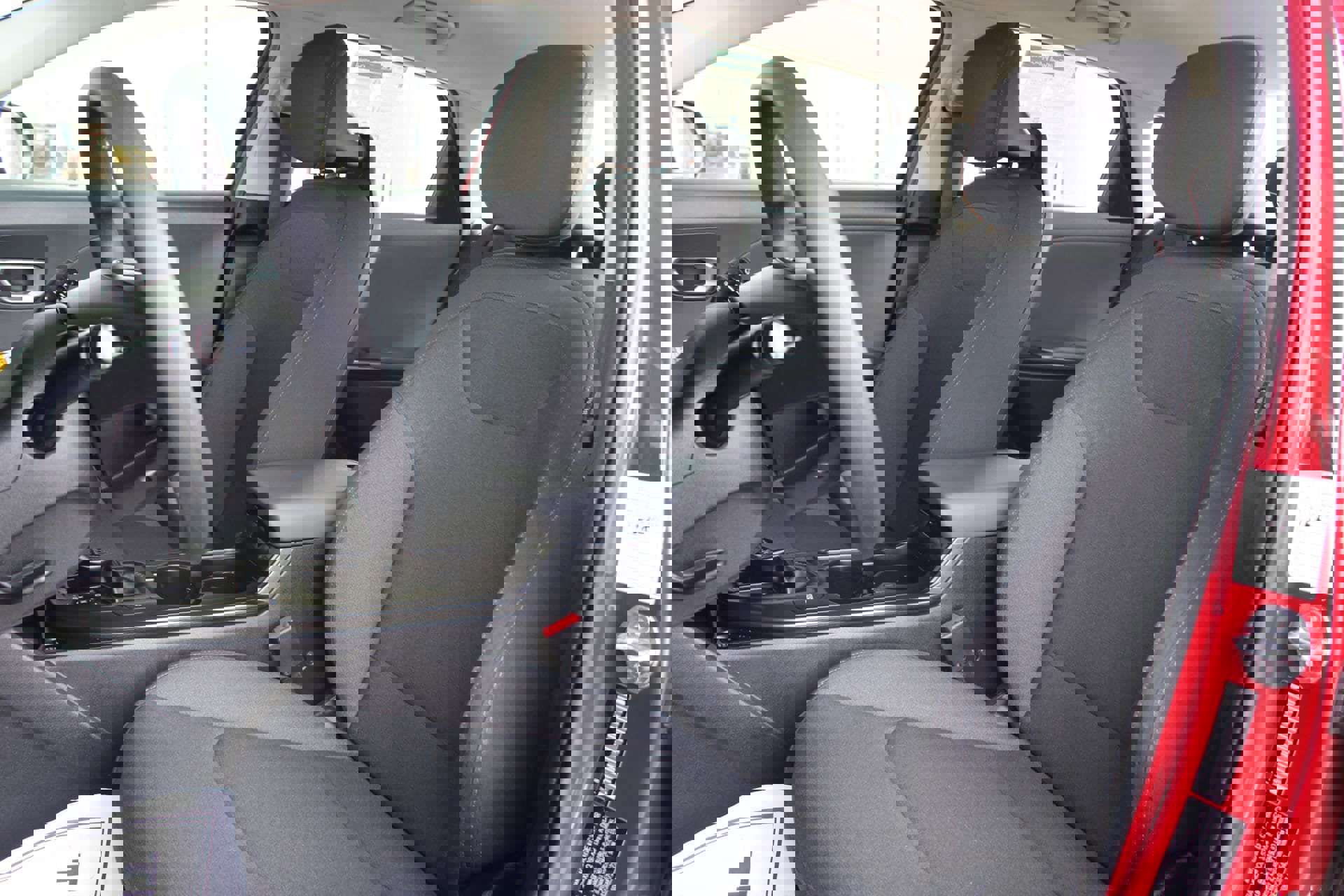 Used 2025 Kia K4 LXS image 13