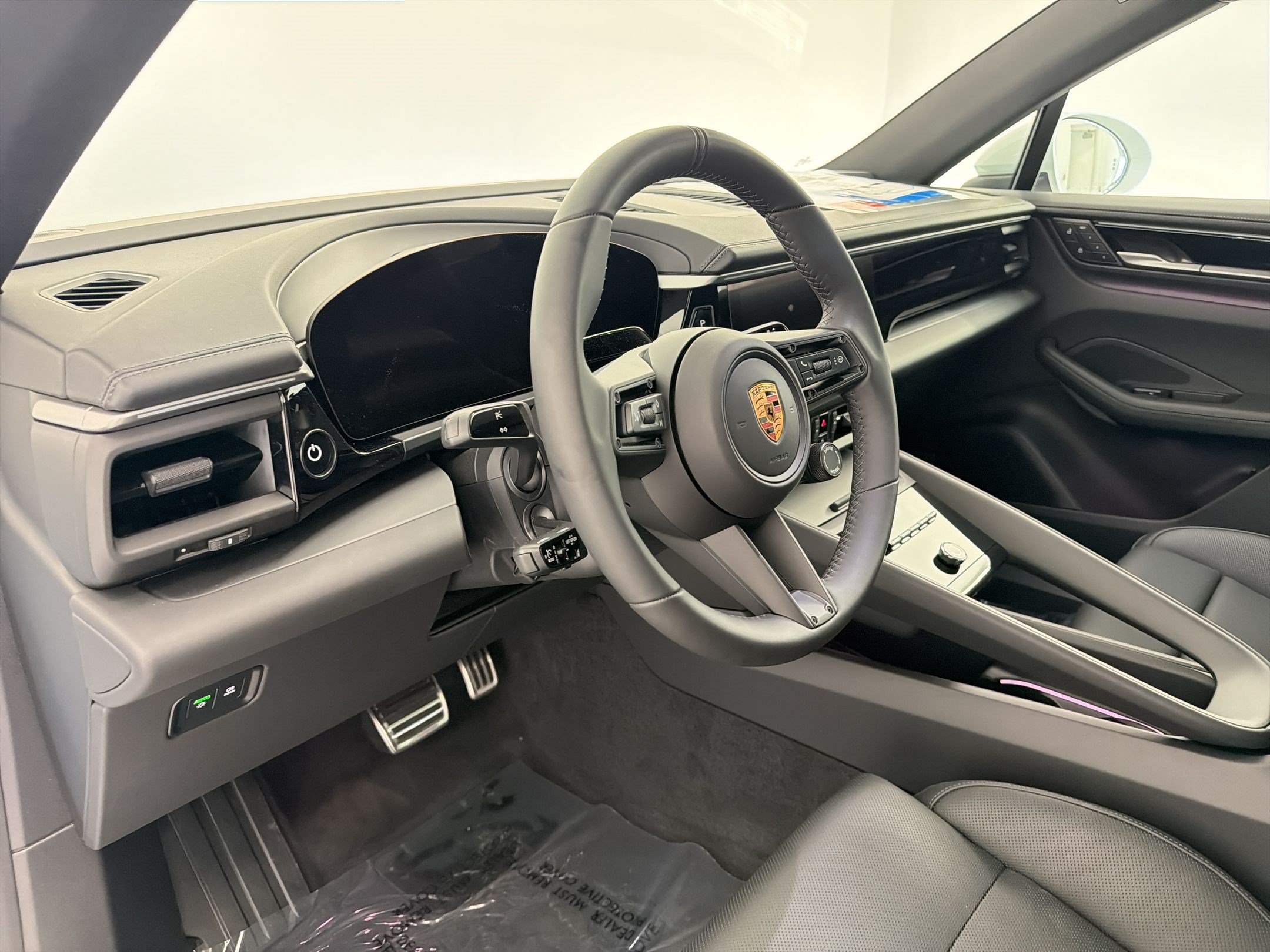 Used 2026 Porsche Macan 4 Electric AWD/4WD image 4