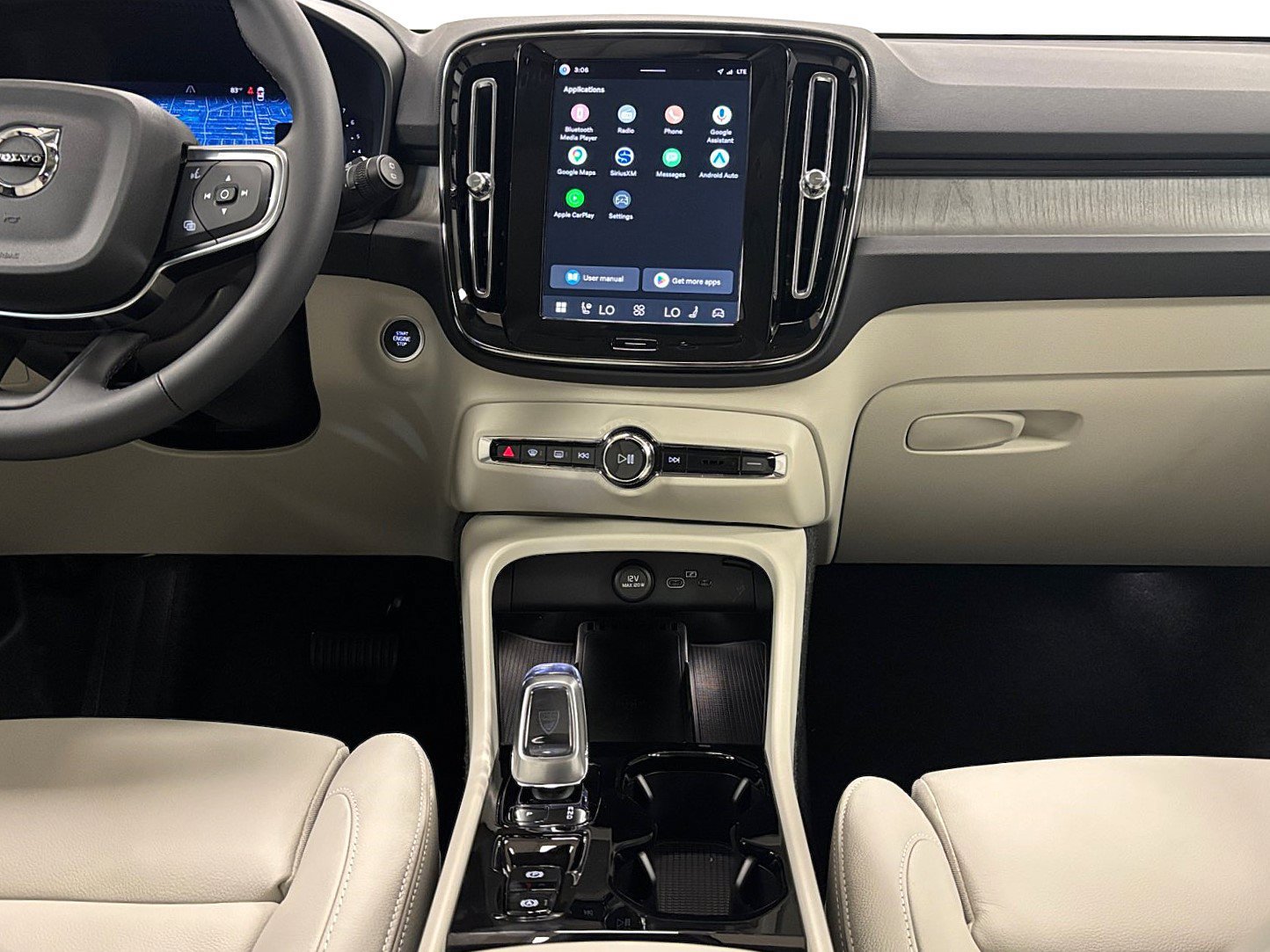New 2026 Volvo XC40 B5 Plus w/ Protection Package Premier AWD/4WD image 15