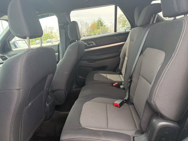 Certified 2018 Ford Explorer XLT AWD/4WD image 19