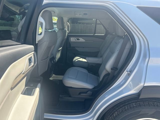 New 2026 Ford Explorer Active w/ Active Comfort Package RWD image 25