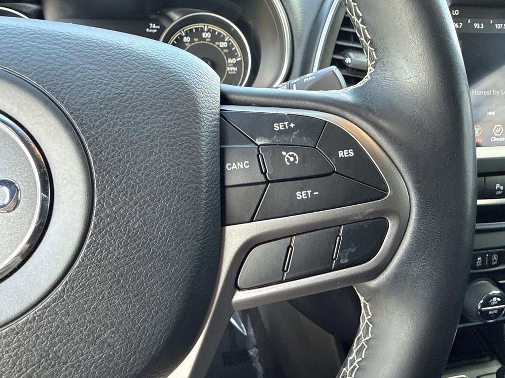 Used 2021 Jeep Cherokee Latitude Lux 80th Anniv w/ Quick Order Package 2YU 80th image 38