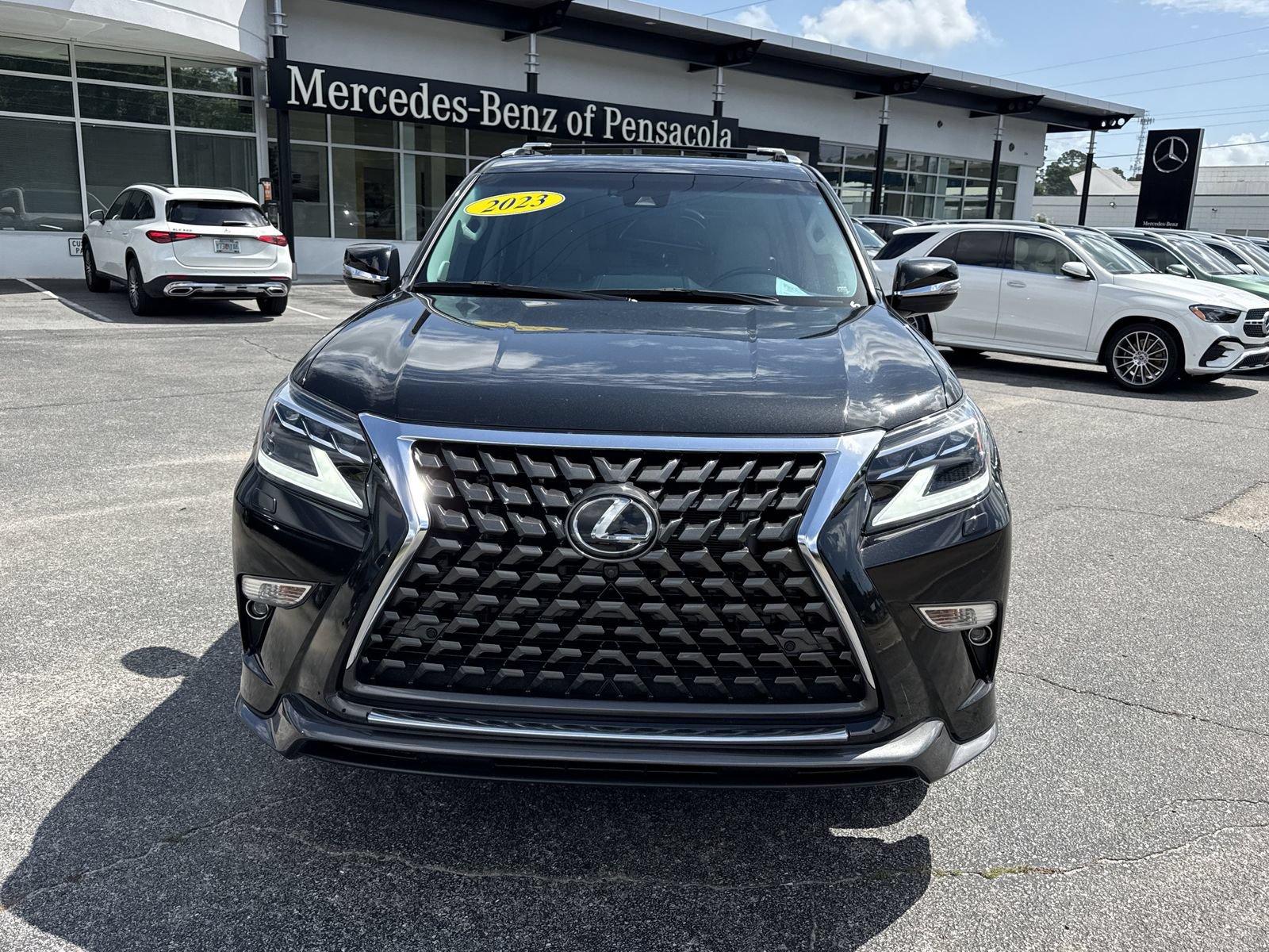 Used 2023 Lexus GX 460 Luxury w/ Sport Design Package AWD/4WD image 8