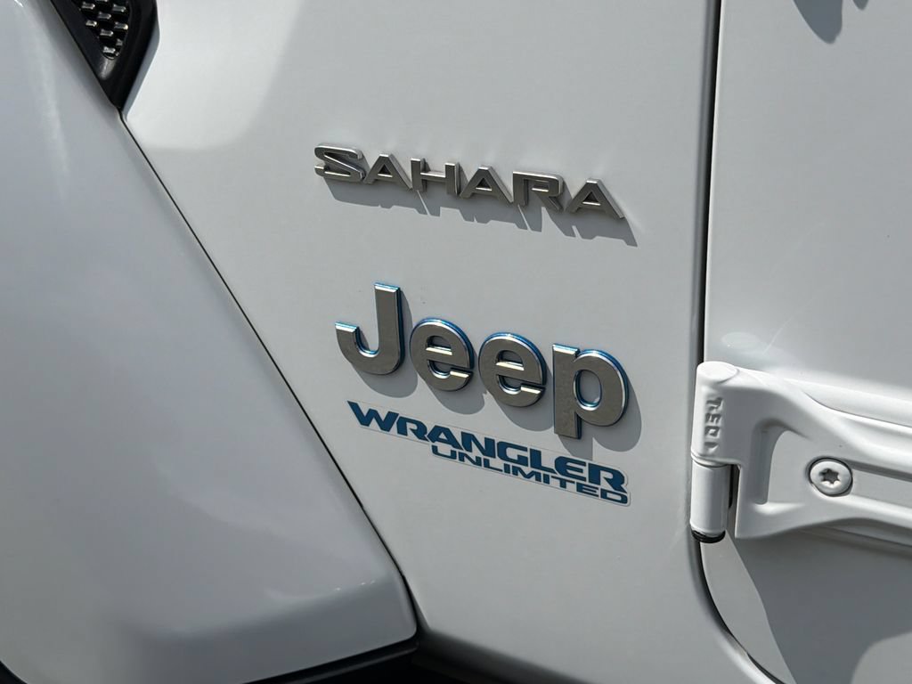 Used 2022 Jeep Wrangler Unlimited Sahara w/ Safety Group AWD/4WD image 19