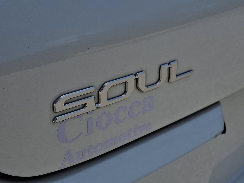 Used 2023 Kia Soul LX w/ Option Group 015 FWD image 28