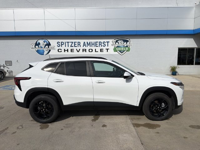 Used 2024 Chevrolet Trax LT w/ Driver Confidence Package FWD image 18