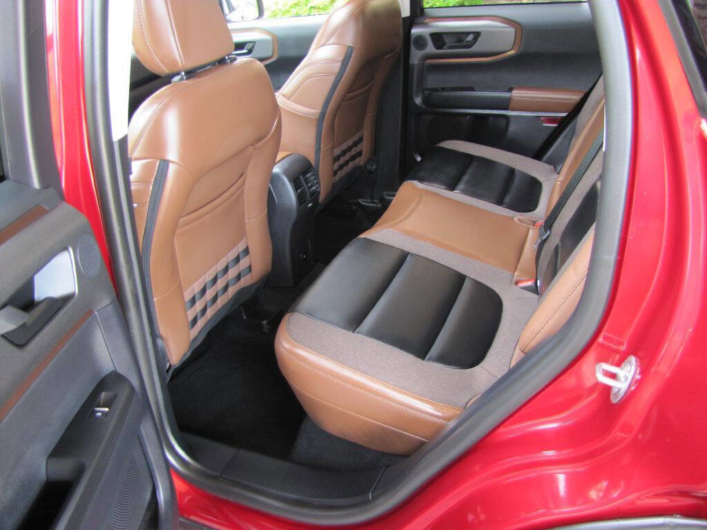 Used 2025 Ford Bronco Sport Outer Banks w/ Outer Banks Tech Package+ AWD/4WD image 17