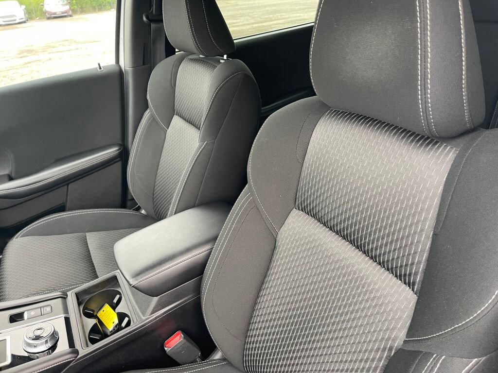 Used 2022 Mitsubishi Outlander ES AWD/4WD image 7