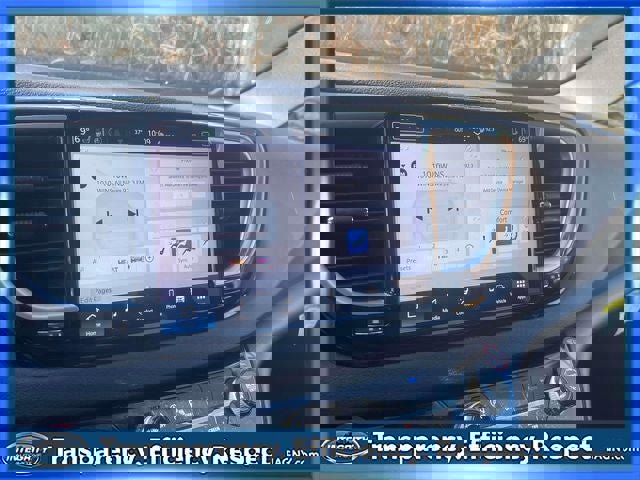 Used 2025 Chrysler Pacifica Select image 27