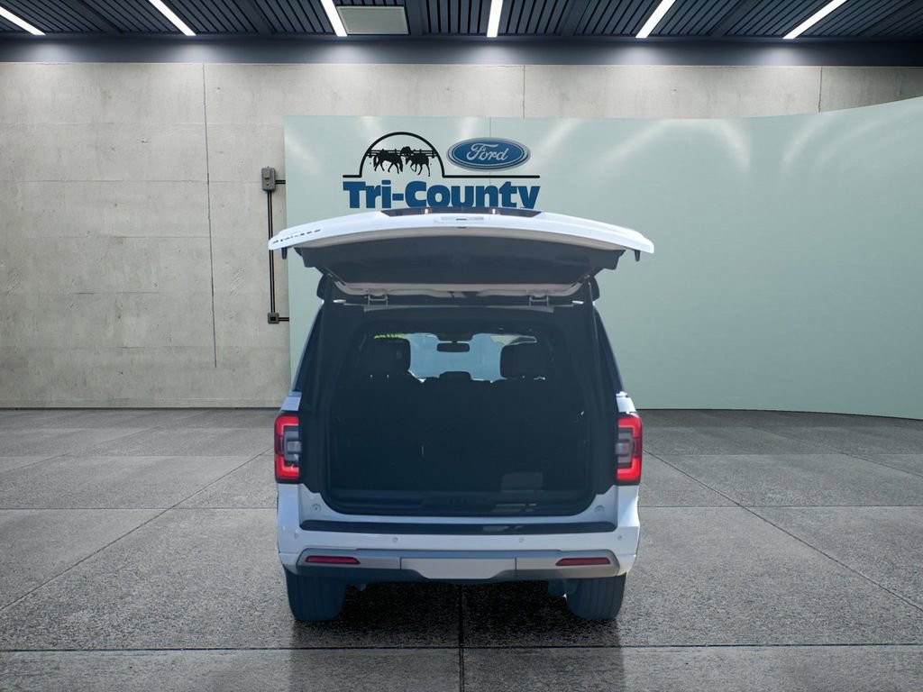 Used 2023 Ford Expedition Platinum image 41