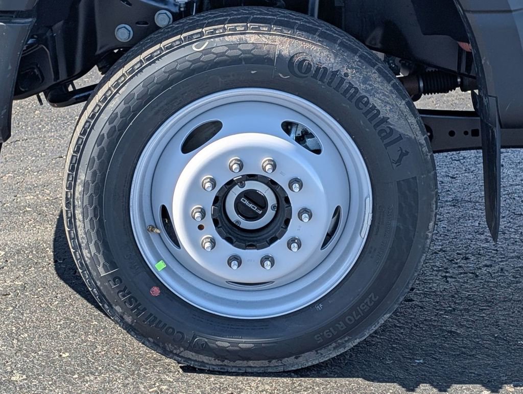 New 2026 Ford F550 4x4 Regular Cab Super Duty image 13