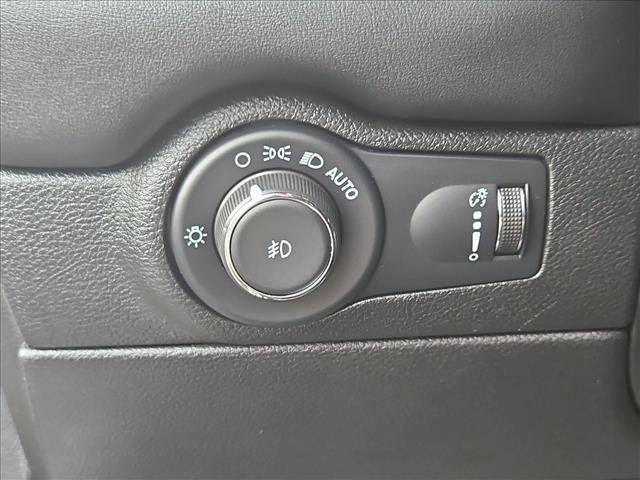Used 2022 Dodge Durango R/T w/ Tow 'N Go Package AWD/4WD image 17