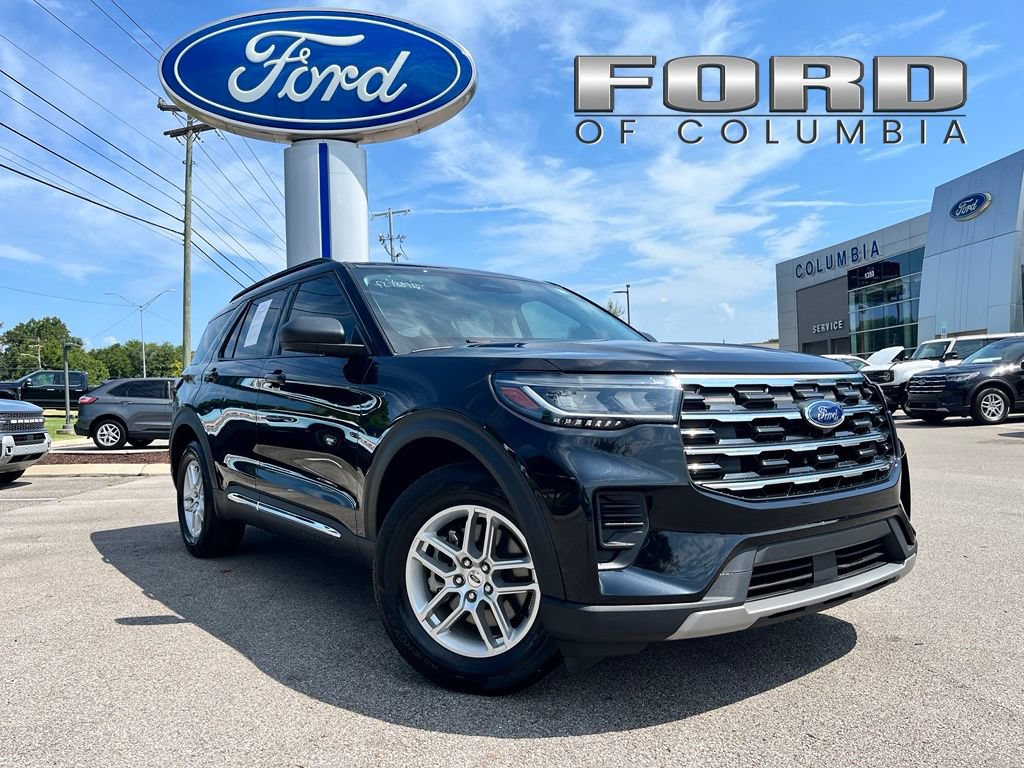 Used 2025 Ford Explorer Active RWD image 1