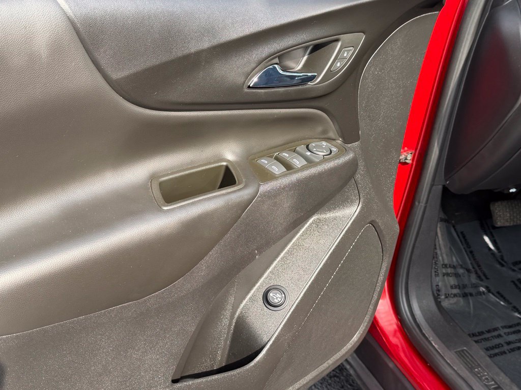 Used 2023 Chevrolet Equinox LT FWD image 22