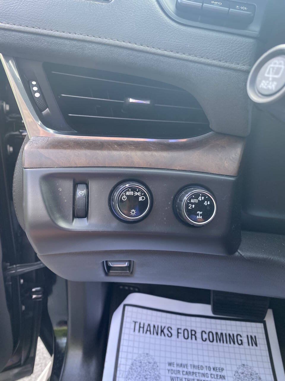 Used 2015 Cadillac Escalade ESV Premium AWD/4WD image 10