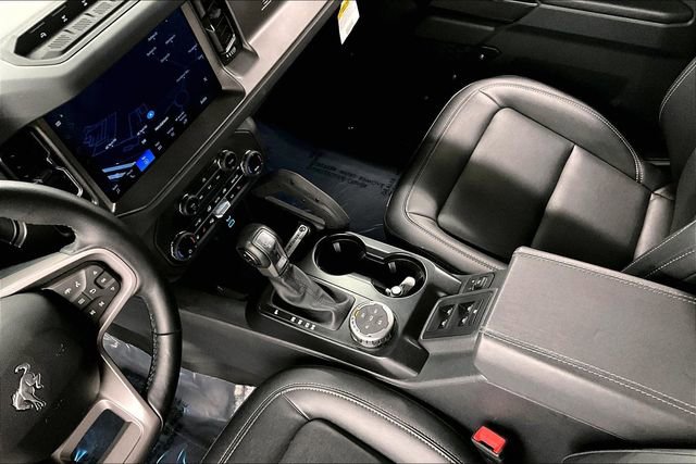 Used 2025 Ford Bronco Badlands AWD/4WD image 16