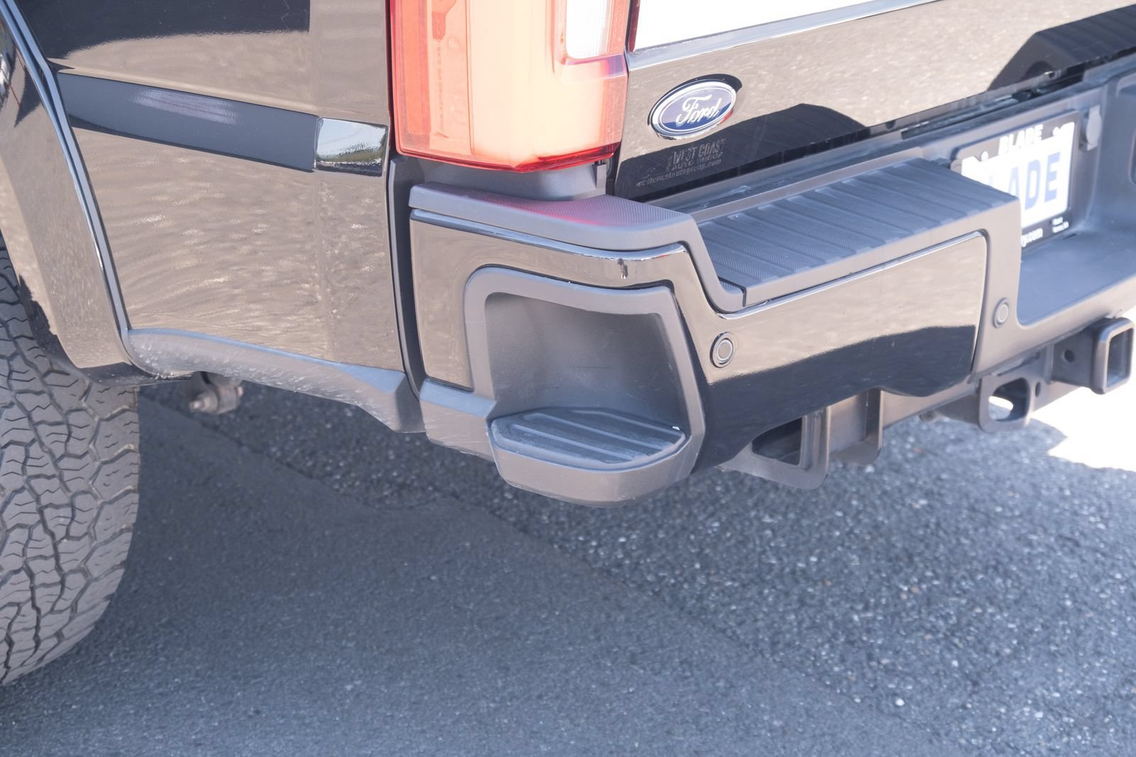 Used 2023 Ford F350 Limited w/ FX4 Off-Road Package AWD/4WD image 28