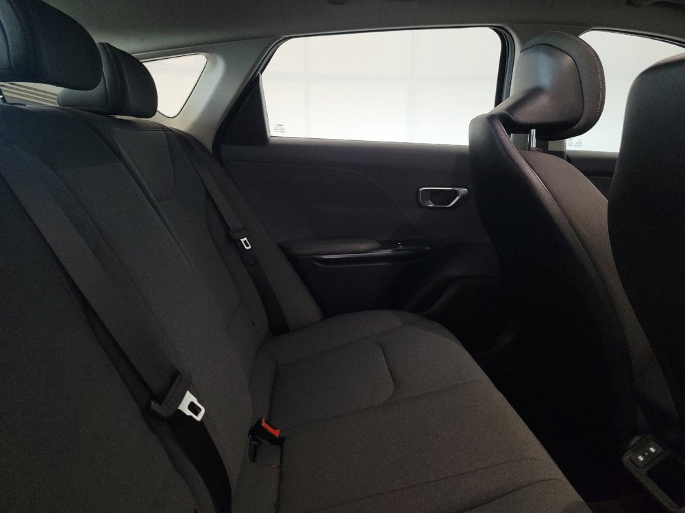 Used 2025 Kia K4 FWD image 19