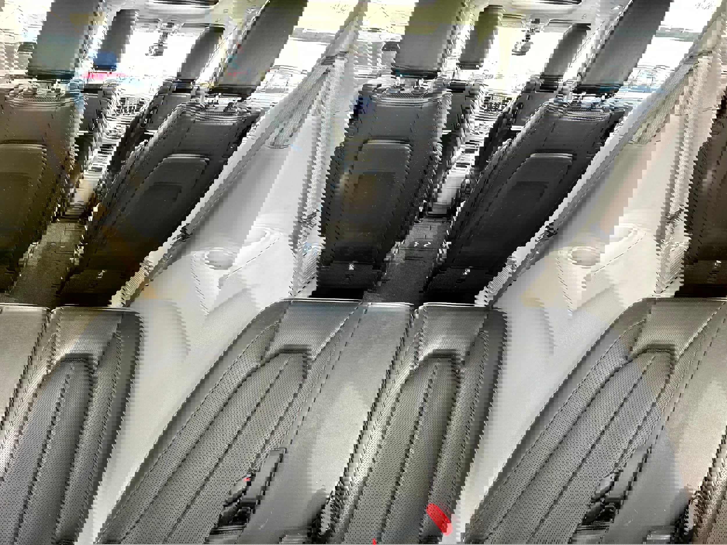 Used 2018 Chrysler Pacifica Limited image 13