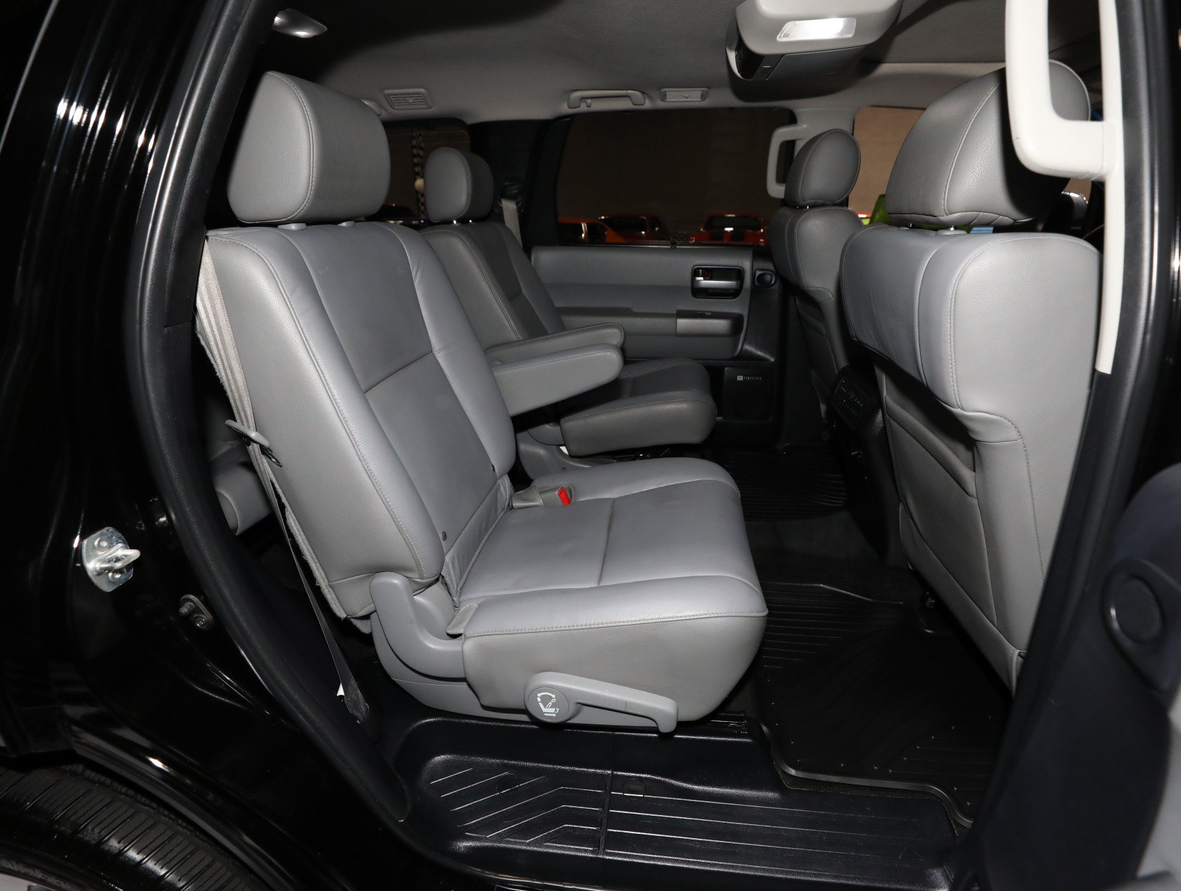Used 2016 Toyota Sequoia Limited AWD/4WD image 41