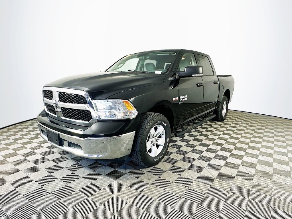 Certified 2019 RAM 1500 Classic SLT w/ Luxury Group image 5
