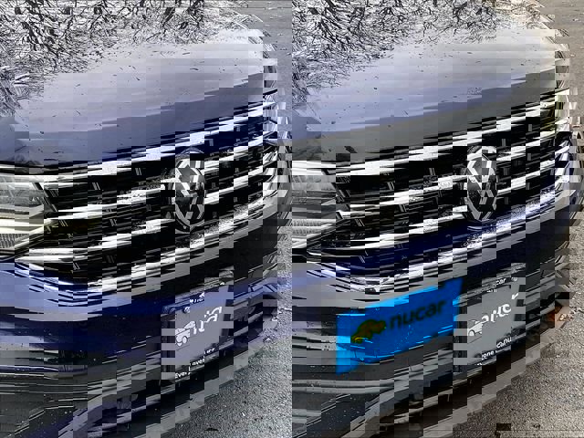 Used 2022 Volkswagen Tiguan SE AWD/4WD image 28