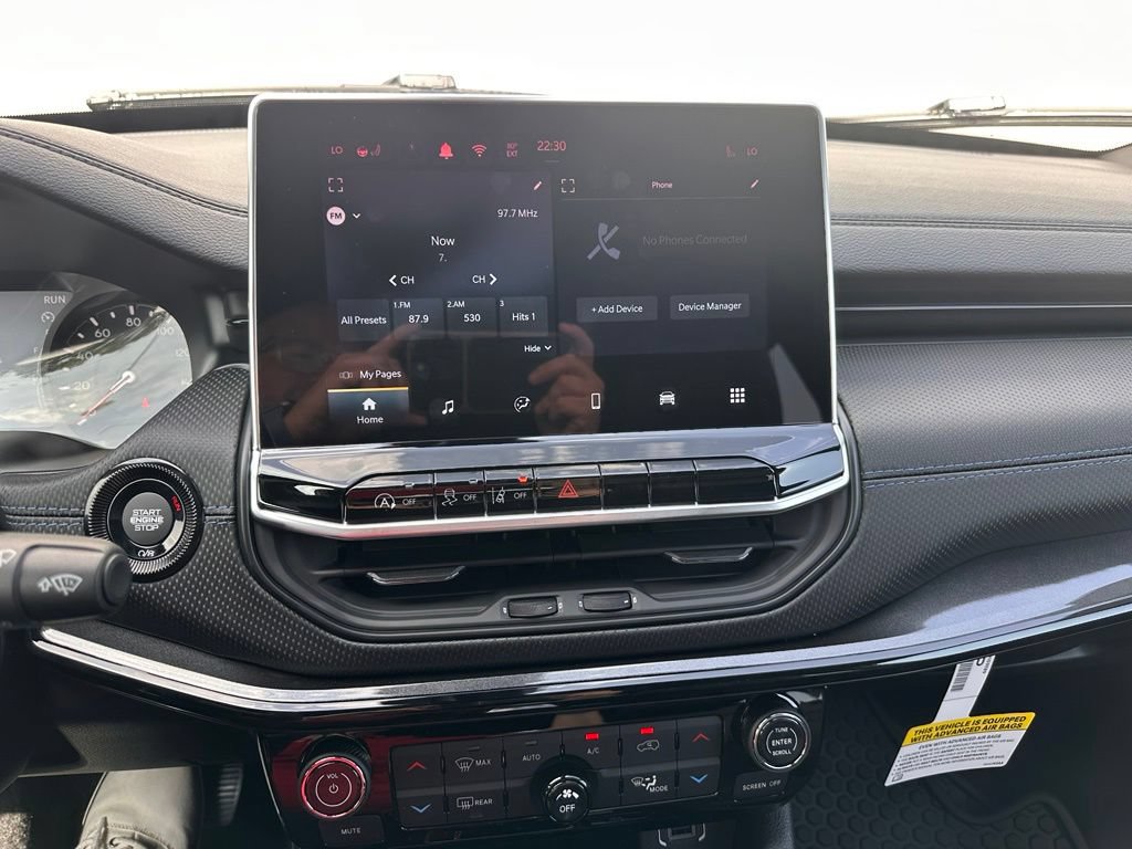 New 2026 Jeep Compass Latitude AWD/4WD image 39