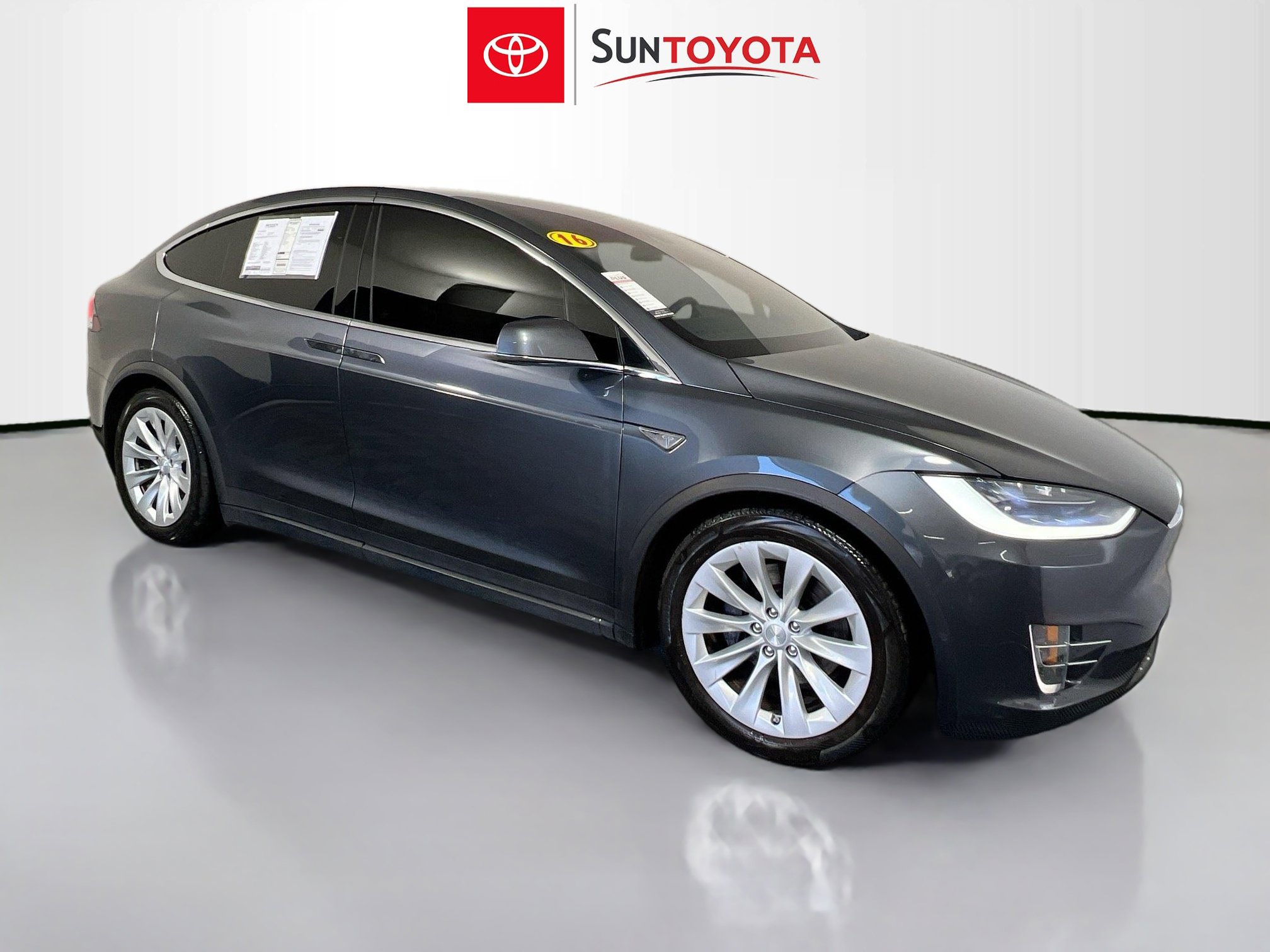 Used 2016 Tesla Model X 90D video 1