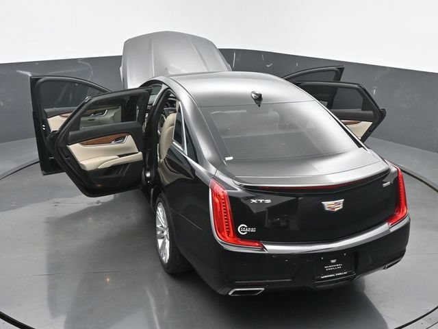 Used 2018 Cadillac XTS Luxury FWD image 61