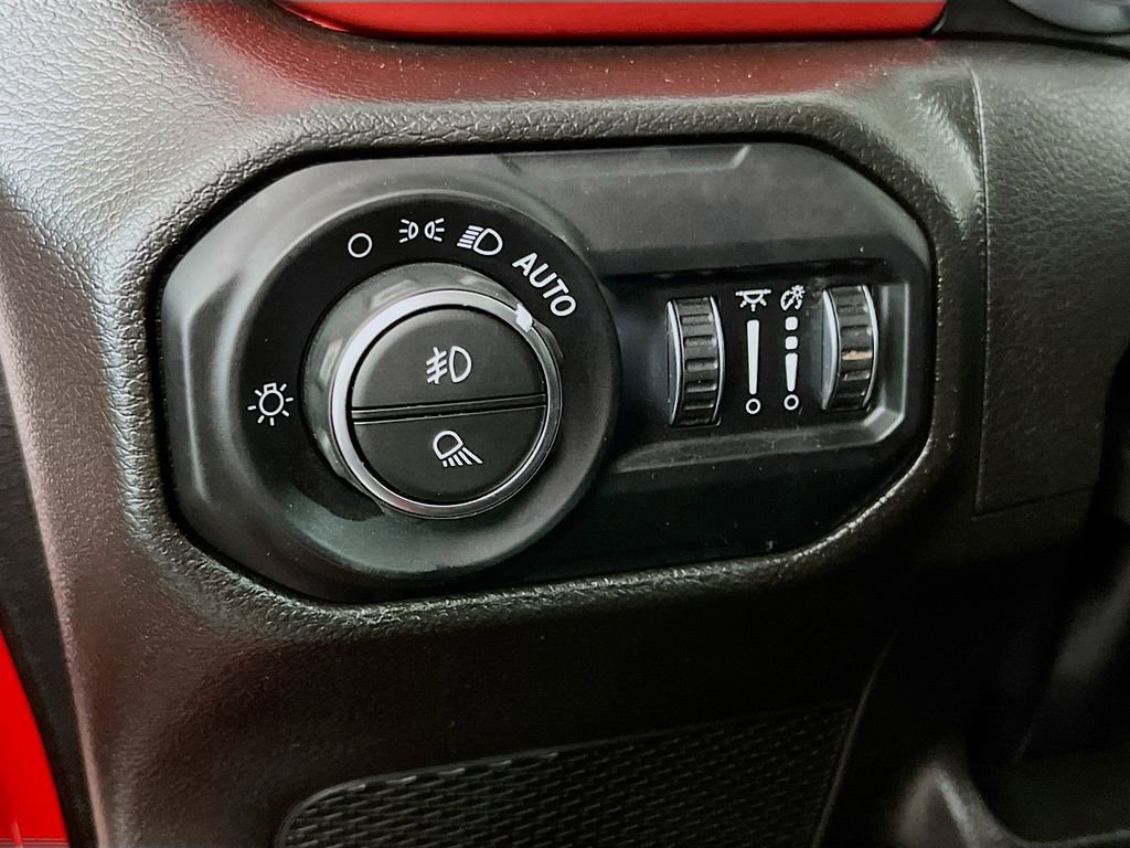 Used 2022 Jeep Gladiator Rubicon w/ Cold Weather Group AWD/4WD image 13