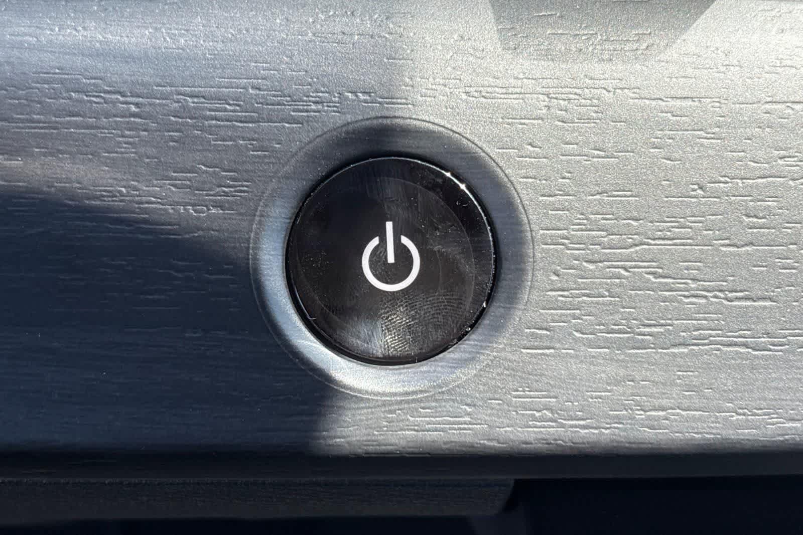 Used 2024 Nissan Ariya FWD image 24